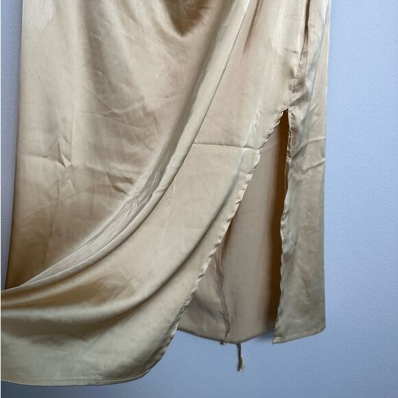 NWT We Wore What Gold Halter Dress Size Large - Picture 7 of 13